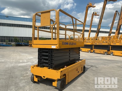2018 XCMG GTJZ1412 Electric Scissor Lift