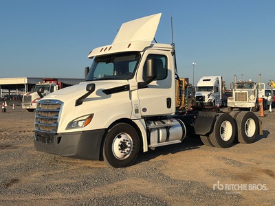 2019 Freightliner Cascadia 126 6x4 T/A Day Cab Truck Tractor