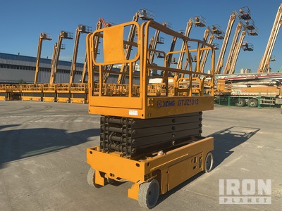 2017 XCMG GTJZ1012 Electric Scissor Lift
