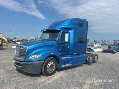 2021 International LT625 6x2 T/A Slaapcabine Trekker