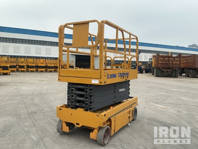 2017 XCMG GTJZ1012 Electric Scissor Lift