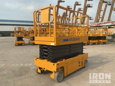 2018 XCMG GTJZ1012 Electric Scissor Lift