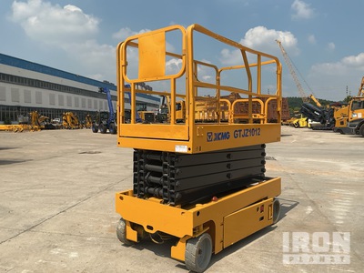2017 XCMG GTJZ1012 Electric Scissor Lift