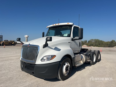2018 International LT625 6x4 T/A Dagcabine Trekker