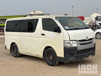 2016 Toyota Hiace 4x2 3-Seat Mini Bus