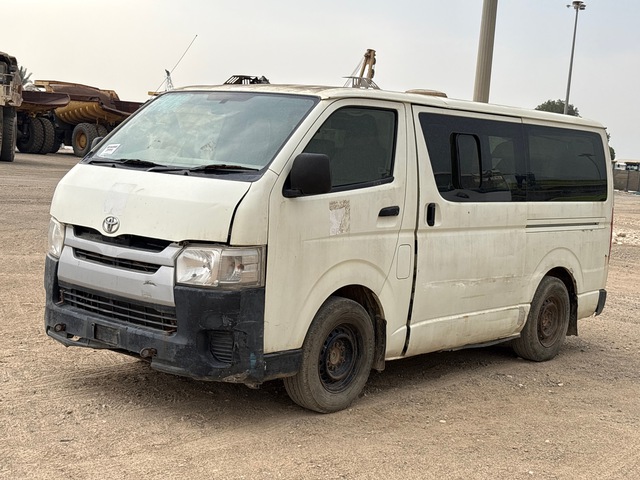 2016 Toyota Hiace 4x2 3-Seat Mini Bus