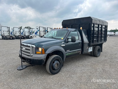 2005 Ford F-450 4x4 Camion déchiqueteur