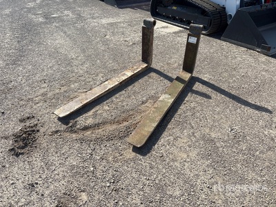 60 in Telehandler Pallet Forks