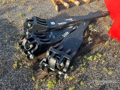 Quantity of (3) Scraper ヒッチ (Unused)