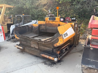 2013 LeeBoy 8515 Track Asphalt Paver