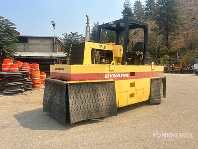 Dynapac CP221 7 Wheel Pneumatic Roller
