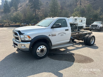 2018 Ram 5500 SLT 4x4 الكابينة والهيكل