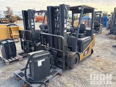 2020 Cat 2EP6000 5970 lb Montacargas Eléctrico