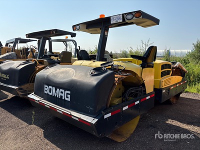 Bomag DW284 Double Drum Roller
