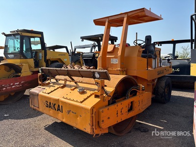 Sakai TW100 مدحلة مركبة