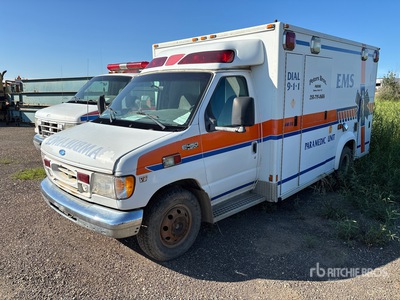2000 Ford E-450 Super Duty 4x2 Ambulance