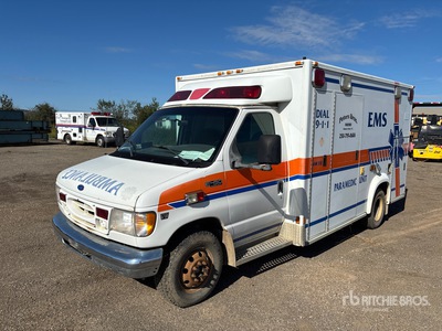 2000 Ford E-450 Super Duty 4x2 Ambulance