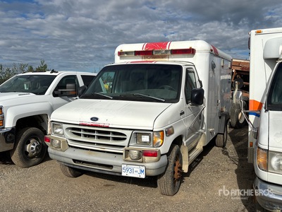 1998 Ford E-350 4x2 Krankenwagen (Inoperable)