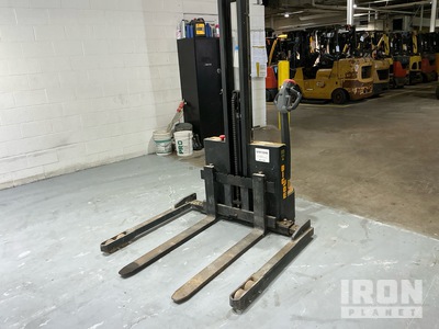 2022 Big Joe S22-62 2200 lb Electric Stacker
