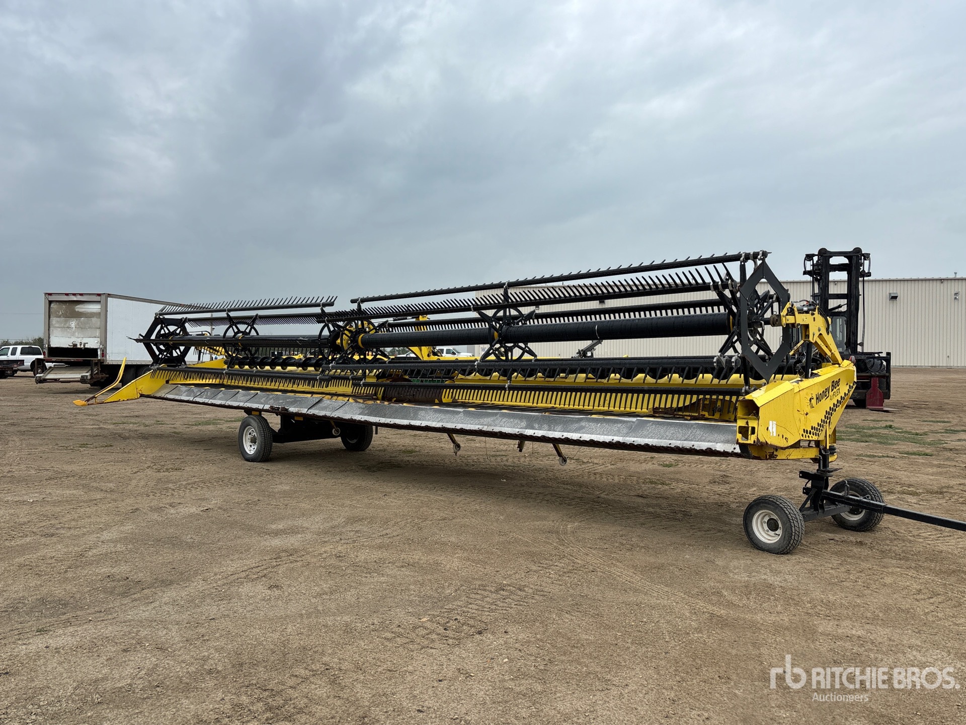 2015 Honey Bee AF240 40 ft Flex Draper Combine Header