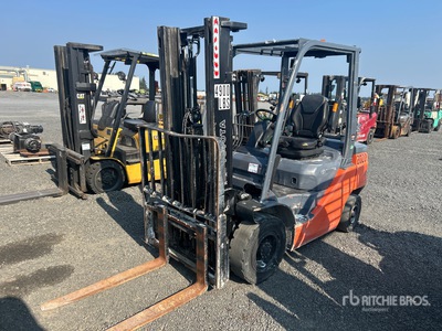 2020 Toyota 8FGU25 4900 lb Cushion Tire Chariot Élévateur