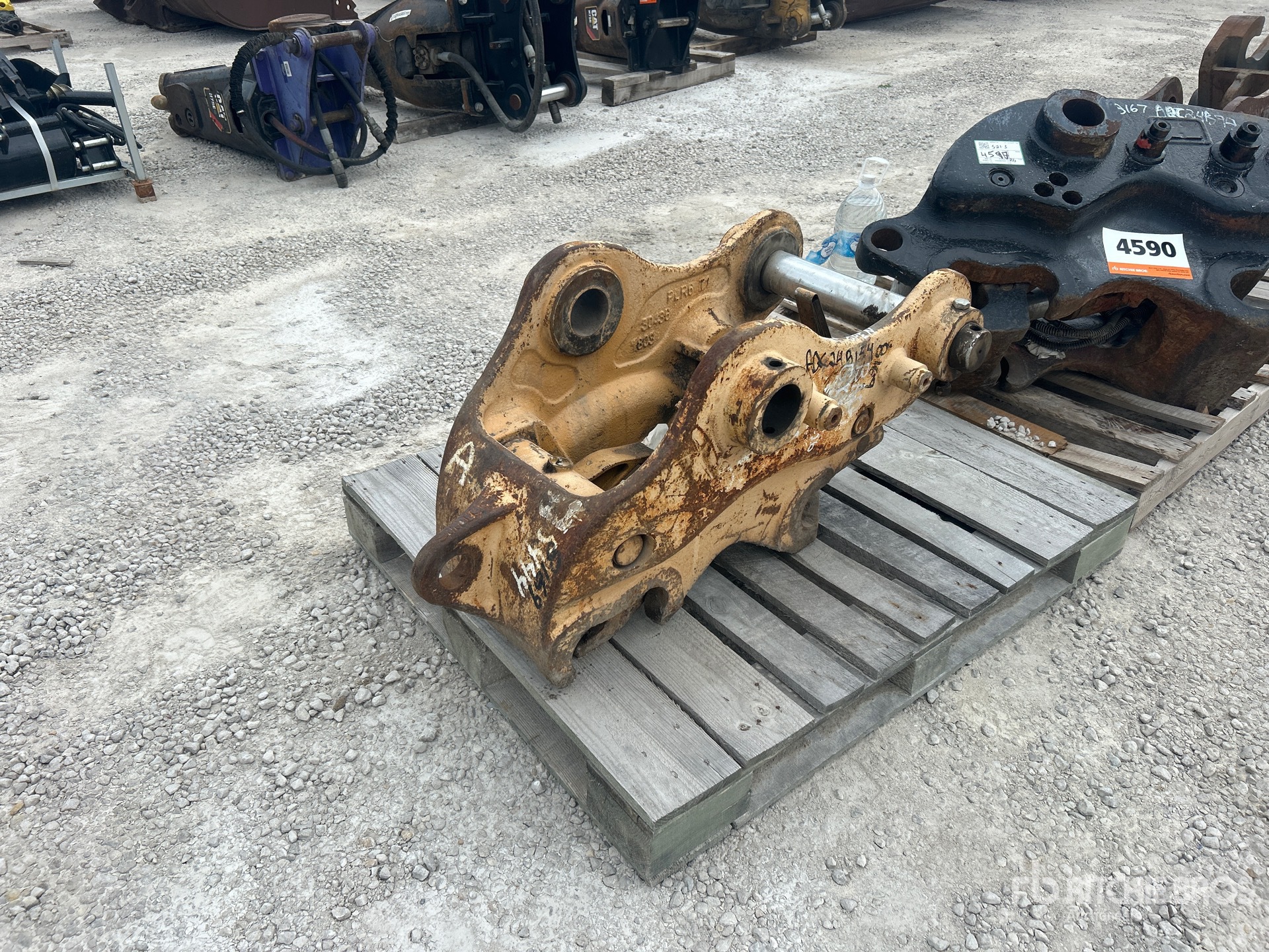 2018 Miller PowerLatch 40 in Quick Coupler