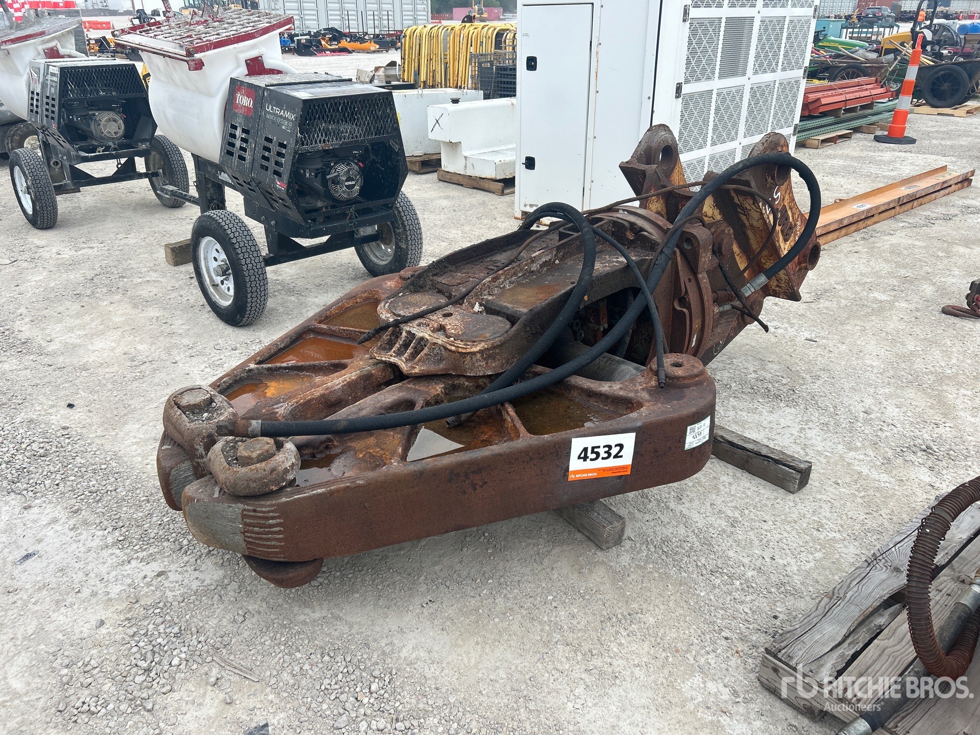 JRB 892D 114 in Demolition Shear - Fits John Deere 330/350