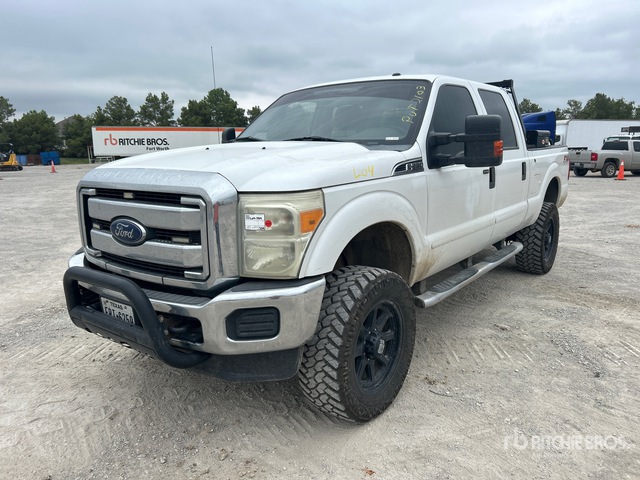 2015 Ford F-250 XLT 4x4 Crew Cab Pickup