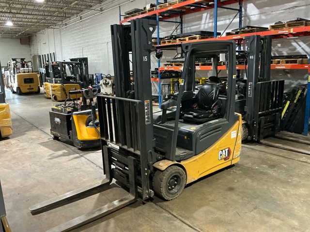 2022 Cat 2ET3500 3180 lb Electric Forklift