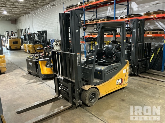 2022 Cat 2ET3500 3180 lb Electric Forklift