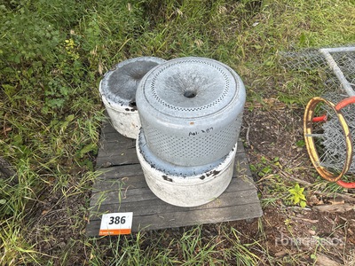 Quantity of (3) Steel Fire Pit Divers Autres