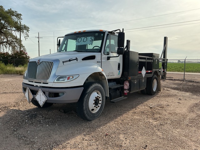 2015 International MA025 4x2 Flatbed Truck