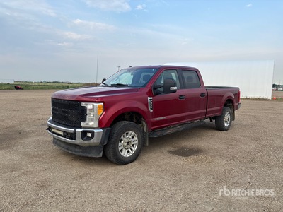 2018 Ford F-350 XLT 4x4 Crew Cab Pickup