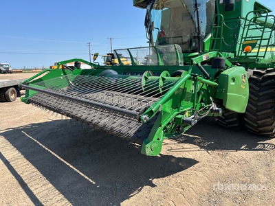 2017 John Deere 615P 15 ft Encabezado de recogida combinada