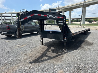2025 Delco 40 ft T/A Gooseneck Remolque Portamaquinaria