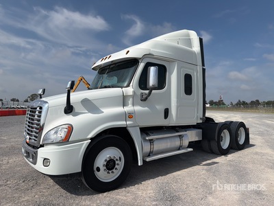 2017 Freightliner Cascadia 125 6x4 Tractocamion con Dormitorio / T/A Slaapcabine Trekker