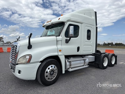2017 Freightliner Cascadia 125 6x4 Tractocamion con Dormitorio / トラックトラクター（T/A）
