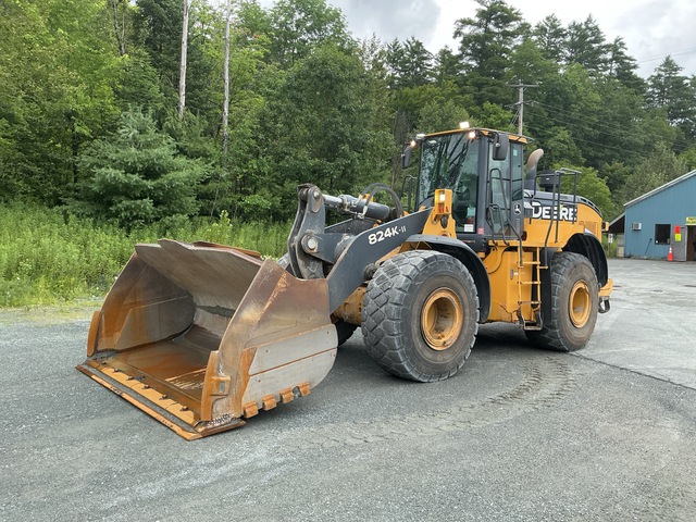 2017 John Deere 824K-II Wheel Loader
