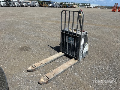 2012 Crown WP3035-45 4500 lb Electric Palettenheber (Inoperable)