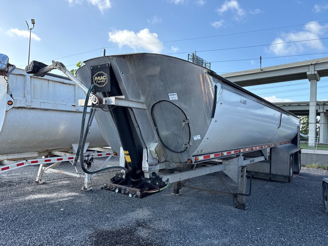 2017 MAC 40 ft T/A Aluminum Frameless End Dump Trailer