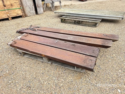 Quantity of (4) Pallet Fork Extender