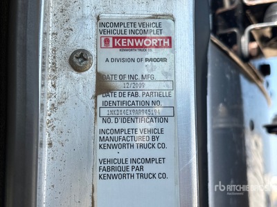 2010 Kenworth T800 8x6 Logging Tri/A Sleeper Truck Tractor