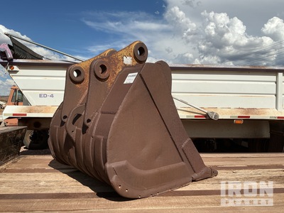 46 in Digging Excavator Bucket - Fits Cat 330BL