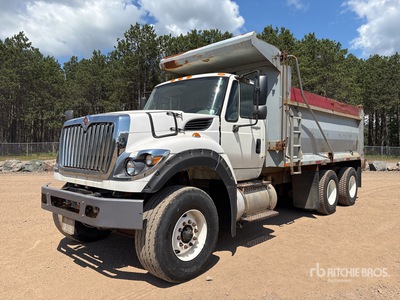 2012 International WorkStar 7600 6x4 T/A Camión dumper