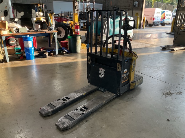2018 Yale MPE060LFN24T2748 6000 lb Electric Pallet Jack