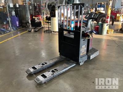 2022 Yale MPE060LVHN24T2748 6000 lb Electric Palletwagen