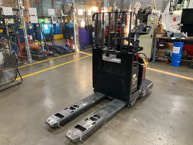 2022 Yale MPE060LVHN24T2748 6000 lb Electric Pallet Jack