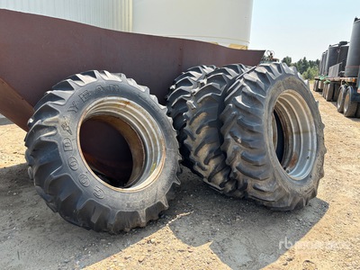 Quantity of (4) 18.4 - 38 Pneumatici
