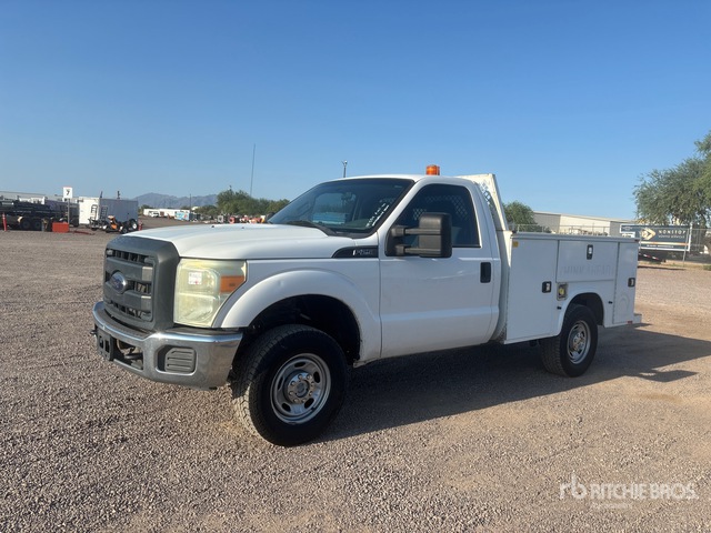 2016 Ford F-250 XL 4x4 Utility Truck