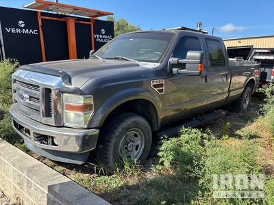 2010 Ford F-250 Lariat 4x4 Crew Cab Pickup